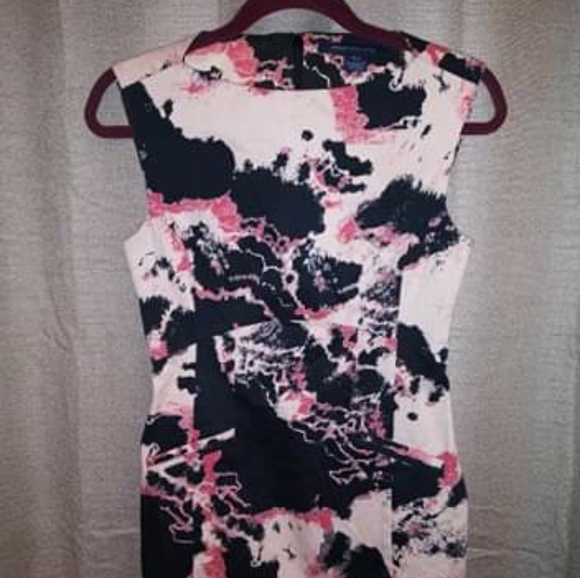 French Connection size 6 U.S - Picture 1 of 4